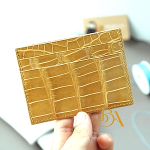 Tarjetero de piel de cocodrilo de primera calidad, tarjetero de piel de cocodrilo auténtica. Cartera minimalista de piel para tarjetas de crédito hecha a mano.