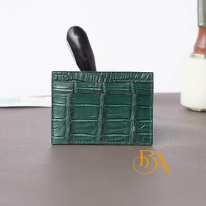 Tarjetero de piel de cocodrilo verde hecho a mano, tarjetero de piel de cocodrilo de primera calidad. Tarjetero fino de piel auténtica hecho a mano