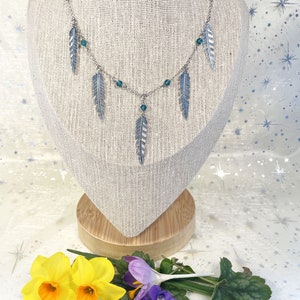 ASSIA set sold separately: silver earrings and necklace with feather pendants and blue glass beads Collier