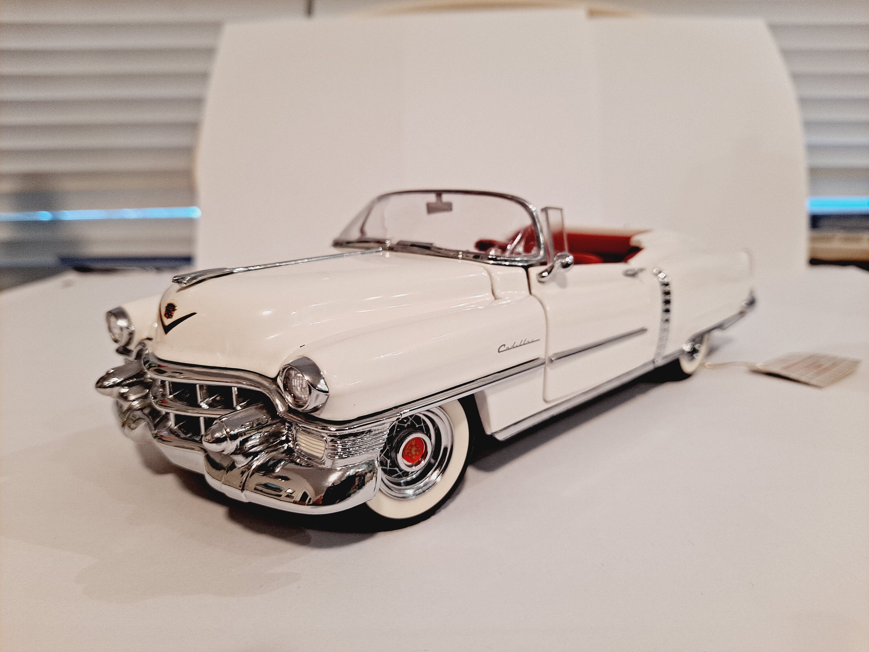 FRANKLIN MINT 1953 Cadillac Eldorado, white, 1:24 scale with ORIG 