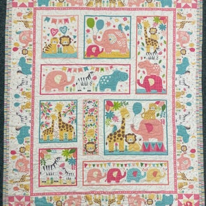 Handmade Baby Zoo Animals cot quilt/play mat