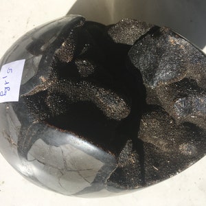 Septarian Egg, 5.1kg geode, origin Madagascar