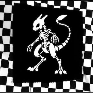 MewTwo Skeleton - Cloth Patch