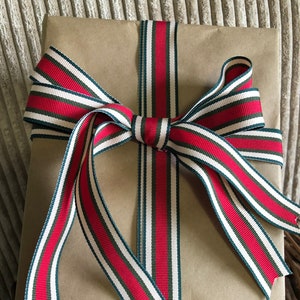 2 Yards 7/8 Inch DIY Bow Making Red Green Tan Striped Christmas Seasonal Gift Grosgrain Ribbon By The Yard