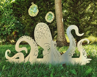 Metal Octopus Garden Sculpture - Unleash the Kraken in Your Outdoor Space