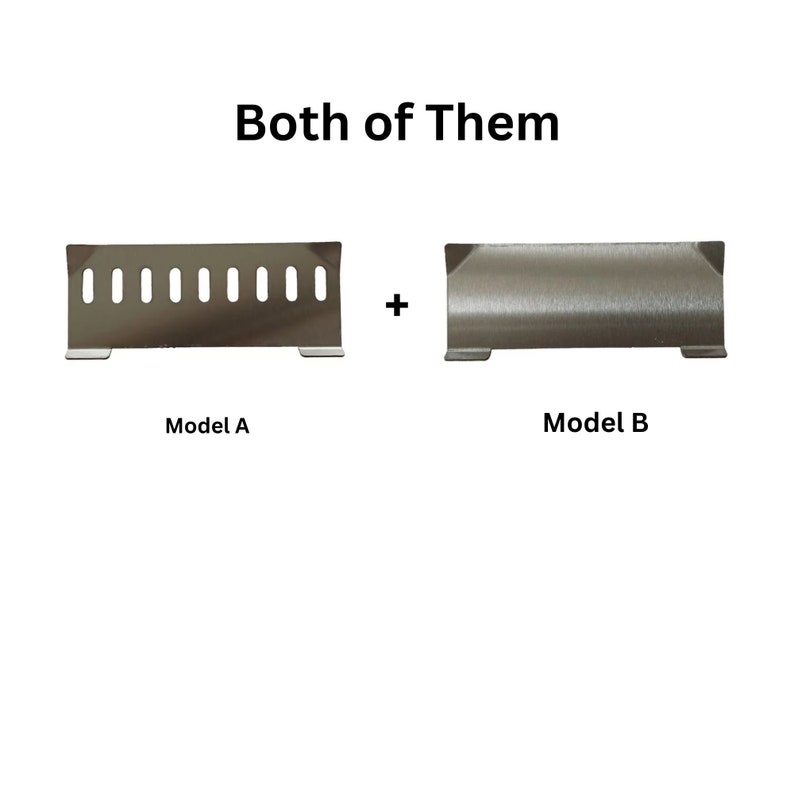 Puede incluir: Dos objetos met&aacute;licos, Modelo A y Modelo B, se muestran sobre un fondo blanco. El Modelo A es rectangular con ranuras verticales. El Modelo B es una pieza met&aacute;lica curva y s&oacute;lida. El texto "Both of Them" est&aacute; encima de los objetos.