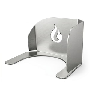 Op de afbeelding: Een windscherm voor een zijbrander van geborsteld metaal met een vlamuitsparing. De bescherming heeft een gebogen achterkant en twee verlengde zijkanten. De vlamuitsparing bevindt zich in het midden.