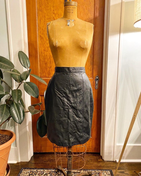 90s Leather Straight Pencil Skirt