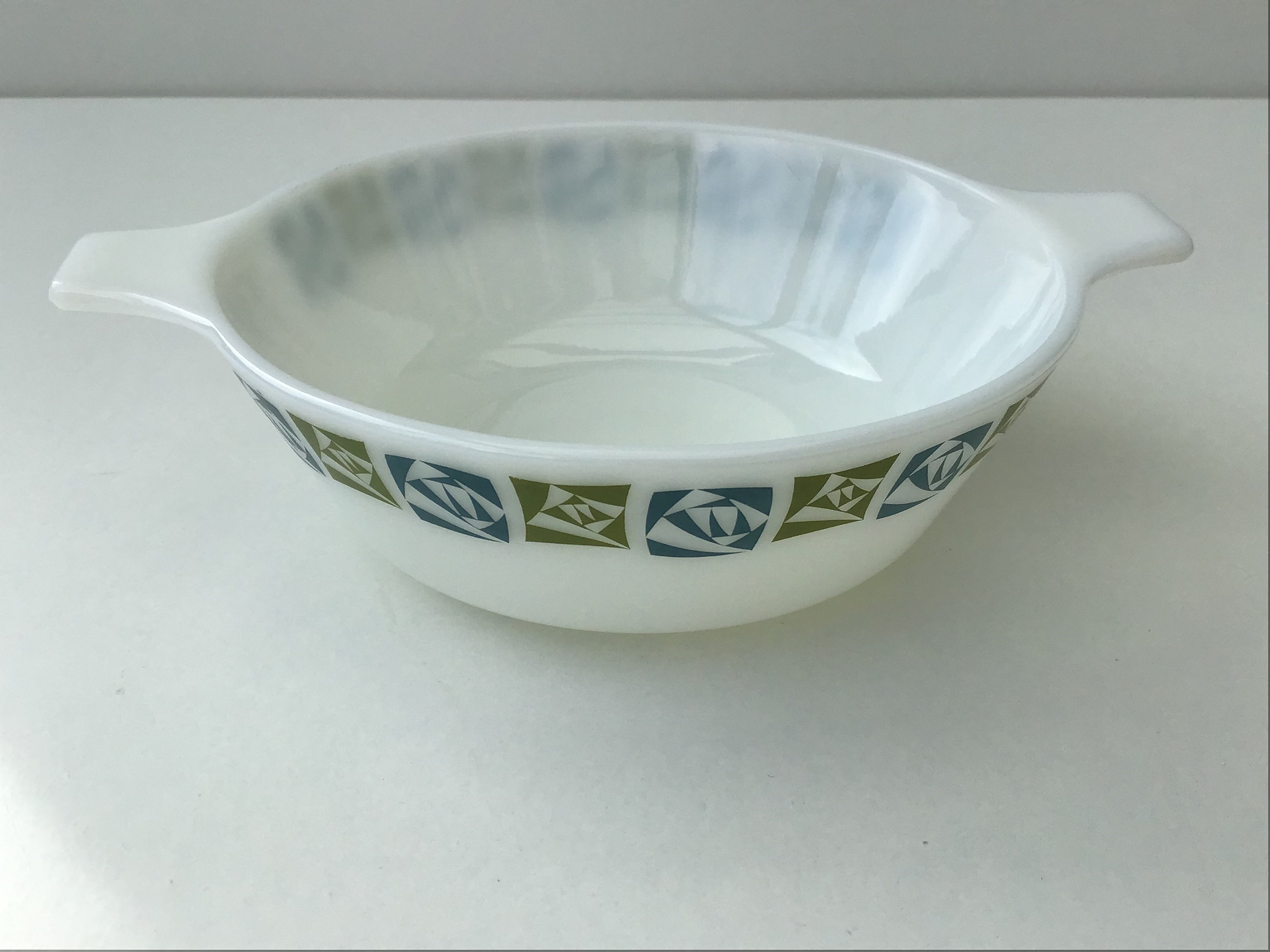 Vintage Jaj / Pyrex Checkers or Cubist Rose Pattern Cereal / Soup Bowl ...