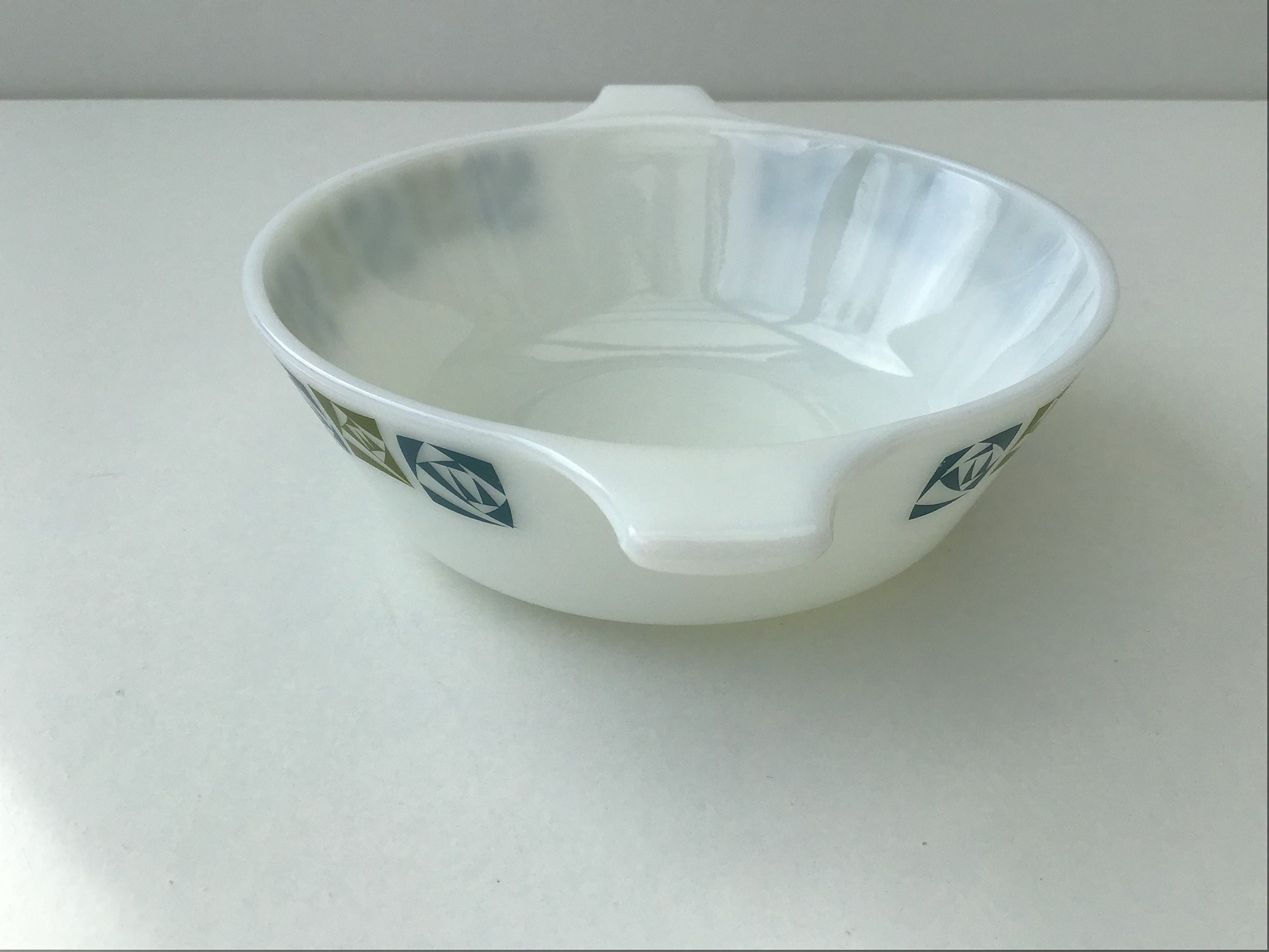 Vintage Jaj / Pyrex Checkers or Cubist Rose Pattern Cereal / Soup Bowl ...