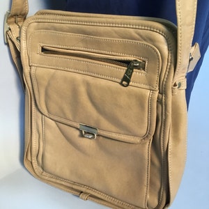 Mary Ann Rosenthal - Vintage 1980&#39;s Light Brown Over the Shoulder Purse