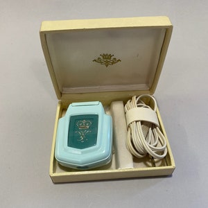 Vintage 1960's  Ladies Remington Shaver