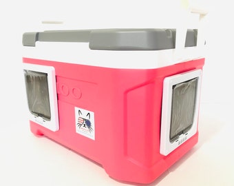 Outdoor Feral Cat Shelter – Weatherproof Igloo, Straw Bedding