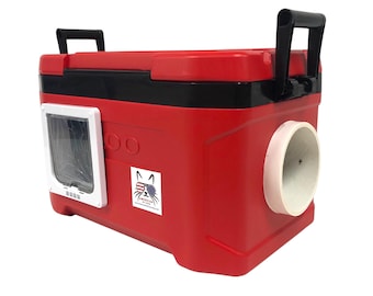 Insulated Outdoor Feral Cat Shelter | Igloo Cat House with Straw Bedding
