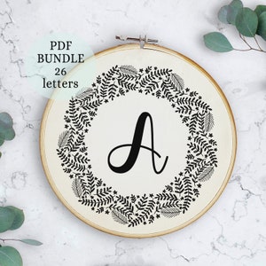 Alfabeto completo, padrões de bordado à mão, padrão de bordado de aro inicial de Natal, download digital, 26 letras, monograma A-Z, moldura floral