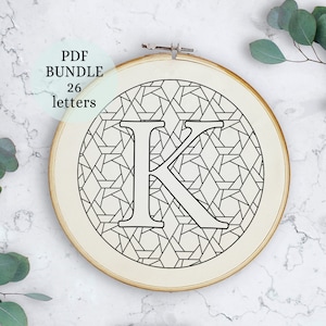 Alfabeto geométrico, alfabeto de vitral, padrão de bordado, letras bordadas, presente de chá de bebê, decoração de parede de berçário, presente personalizado