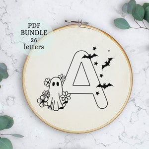 Padrão de bordado do alfabeto de Halloween, download digital instantâneo, bordado de letras, fantasma, design de morcego, letra Monograma, arte costurada à mão