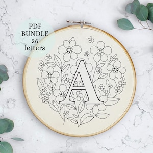 Bordado de alfabeto floral, padrão em PDF, design de bordado de letras com flores, monograma floral inicial, download digital instantâneo, decoração de bastidor