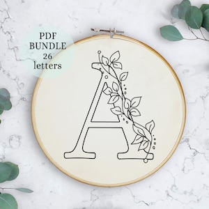 Bordado de alfabeto completo, design de bordado de letras em pdf com flores, monograma floral inicial, download digital instantâneo, decoração de argola