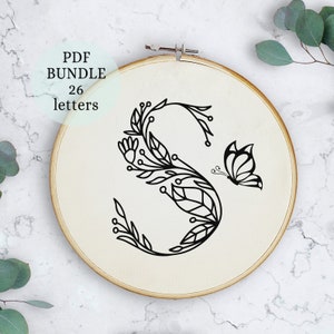 Patrón de bordado a mano con alfabeto floral, regalo personalizado DIY, letras iniciales, adornos florales, patrón de bordado del alfabeto, tamaño de 6 pulgadas