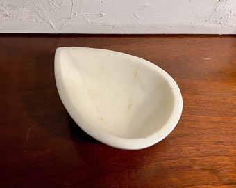 White Marble Stone Teardrop Trinket Dish Monochromatic Minimalist Vintage Retro Style