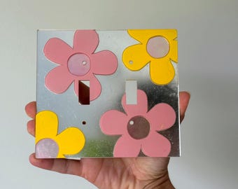 Tapa para interruptor doble de luz de acrílico con espejo y estampado floral retro de los años 90