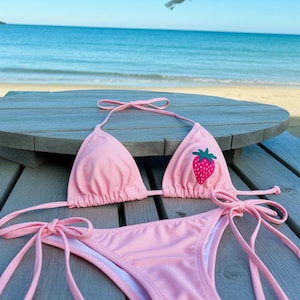Coquette Triangle Bikini Set Sexy Traditional Cottagecore Beachwear Tie-Up Halterneck Swimwear XS-2XL Pastel Pink Strawberry Bikini Swimsuit