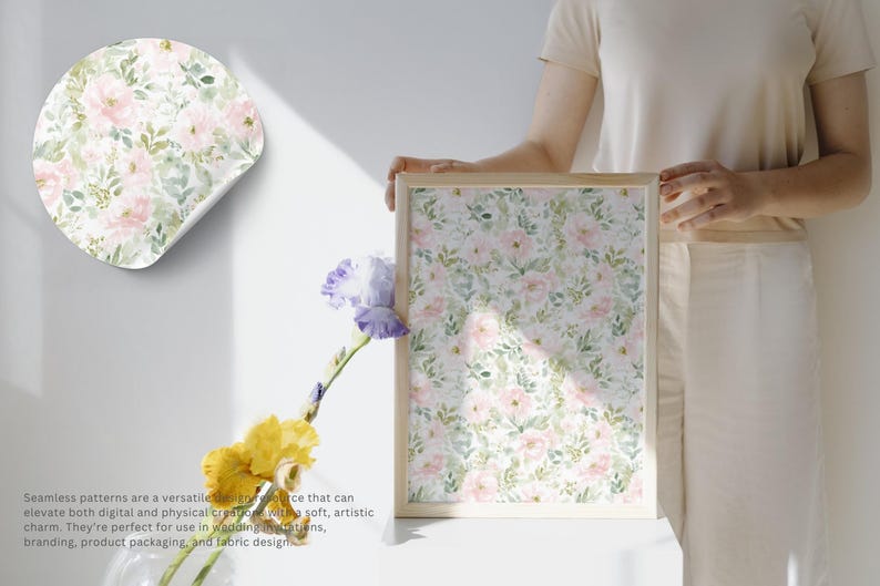 Pode incluir: Uma impress&atilde;o floral emoldurada com um design em aquarela de rosas cor-de-rosa e folhas verdes. Um adesivo correspondente est&aacute; na parede. O texto diz: Padr&otilde;es cont&iacute;nuos s&atilde;o uma fonte vers&aacute;til que pode elevar a cria&ccedil;&atilde;o digital e f&iacute;sica.