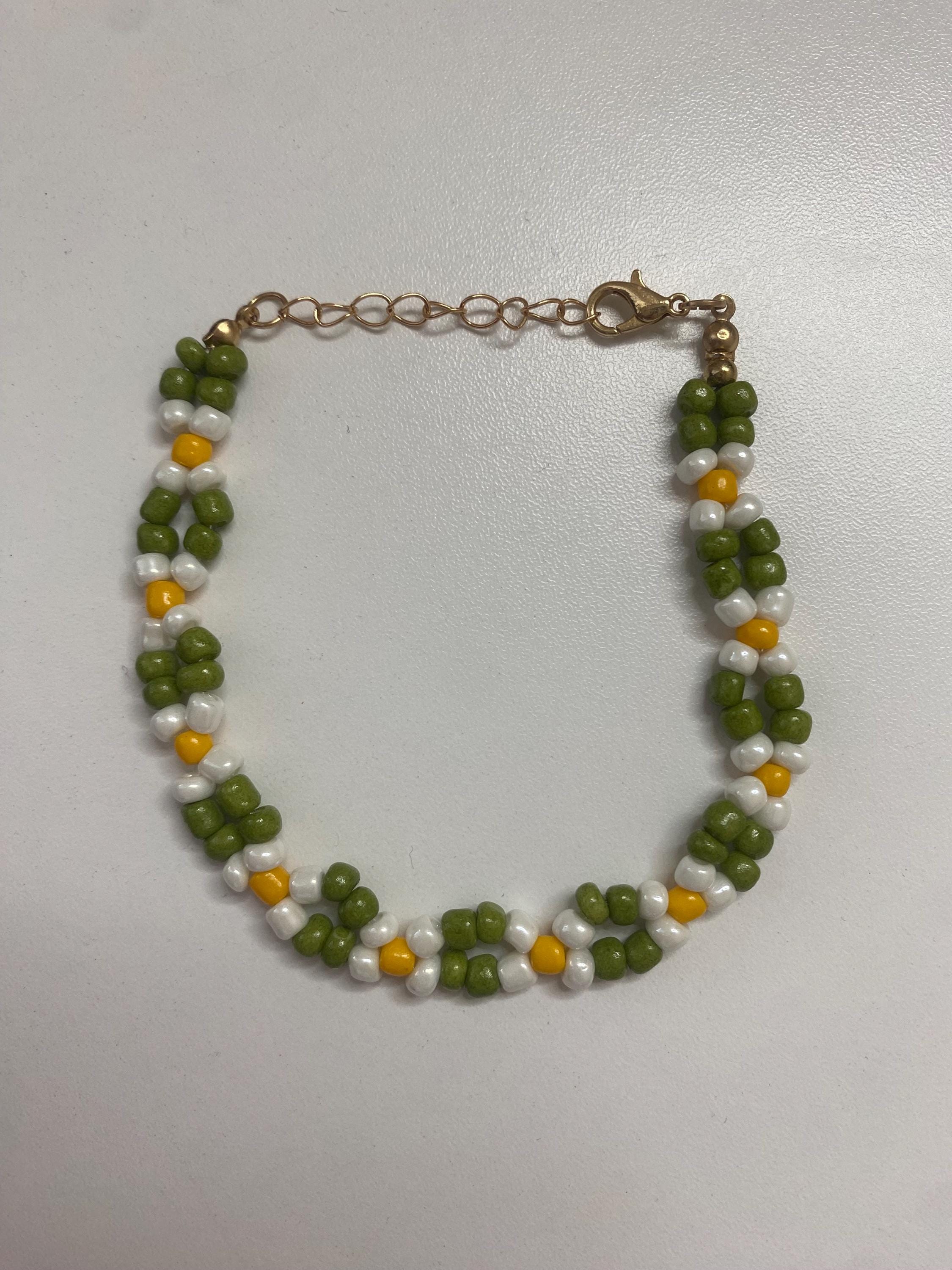 デイジーをモチーフにしたグリーンのビーズブレスレット - Etsy 日本