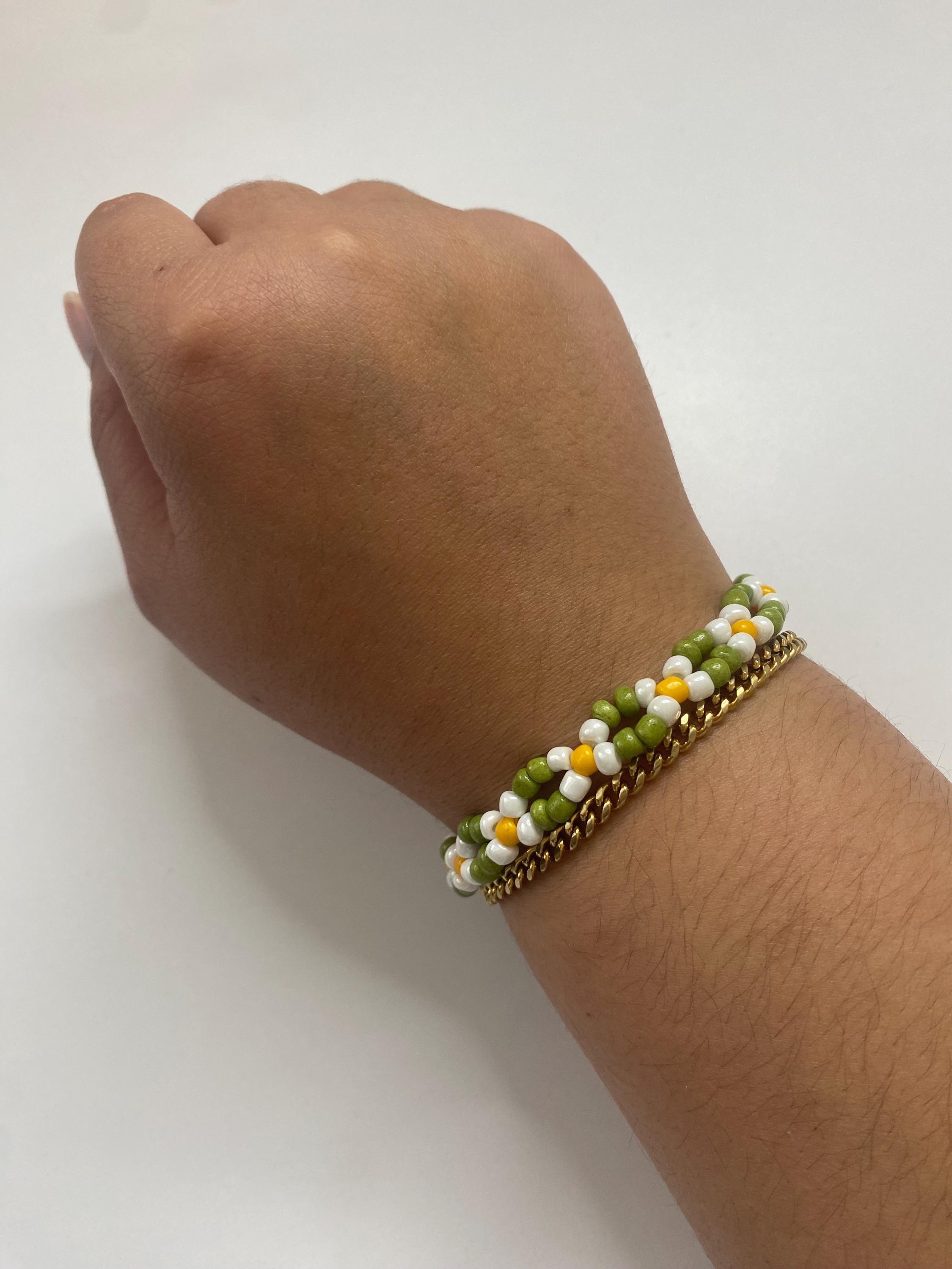 デイジーをモチーフにしたグリーンのビーズブレスレット - Etsy 日本