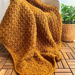 CROCHET PATTERN | Golden Fleece Blanket | Super Chunky One-Day Crochet Throw | 13 sizes included | Beginner-friendly Pattern | PDF Download