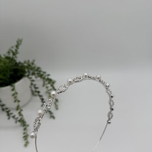 Cute Minimalist Style Headband, Silver Solid Color Headband, Rhinestone Headband, Daily Wear Hair Accessory for women |Simplimvly
