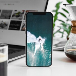 Sunrider Mobile Wallpaper | iPhone wallpaper | Surfer | Ocean Wallpaper