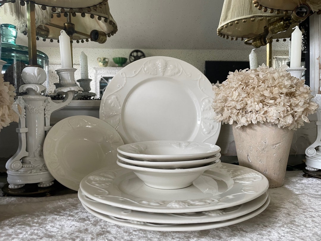 Vintage Red Cliff Creamy White Ironstone Dinner Plates and Fruit Bowls