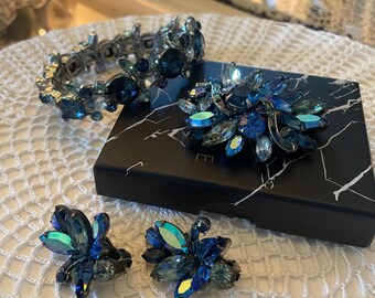 Vintage Blues Rhinestone Jewelry Set, Clip-on Earrings, Brooch, Bracelet, Wedding Jewelry, 1950's Style