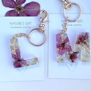 Personalized flower Initial Keychains for her, bridesmaid gift, new car gift, resin flower keychain, handmade letter, bachelorette favor