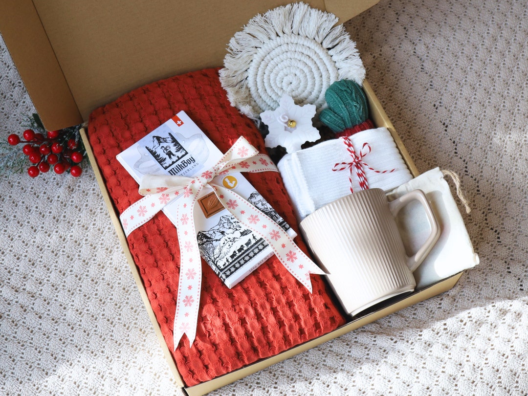Same Day Shipping Personalized Gifts Hygge Gift Box for Christmas Plastic Free Cozy Home Gift