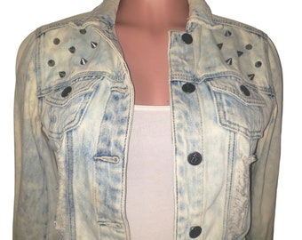 Distressed Jean Jacket/size Medium