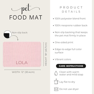 Puede incluir: Alfombrilla para comida de mascotas a rayas rosas y blancas con el nombre "LOLA" impreso. La alfombrilla mide 30,4 cm de ancho y 45,7 cm de alto. El texto "pet FOOD MAT" est&aacute; en la parte superior.