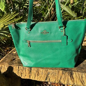 バッグ rare old coach green tote bag 4082 COACH Gallery Tote Purse Emerald Green Discontinued Large Sized