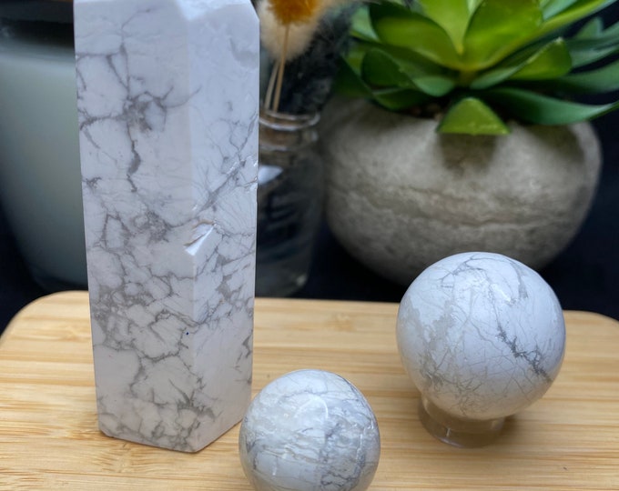 Howlite Tower and Mini Sphere Crystal Set. Natural White Howlite ...