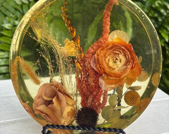 Vintage Preserved Bouquet in Acrylic Large Circular Display with Black Coated Steel Stand