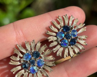 Vintage Blue Rhinestone Floral Shaped Screw Back Earrings Made by Lisner Jewelry