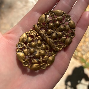 Antique Brass Floral Filigree Detailed Belt Buckle Small