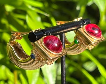 1980s Mughal Jewel of India Gold Tone and Glass Cabochon Pillar Wrap Style Clip On Designer Earrings