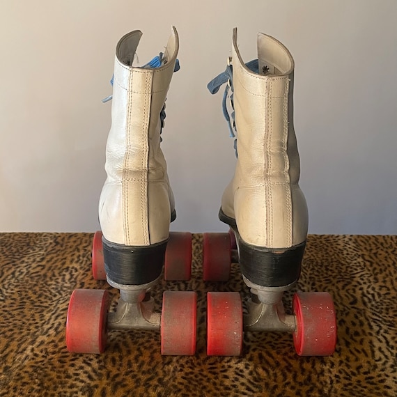 Vintage Chicago White Leather Roller Skates Gem
