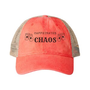 Caffeine Chaos / Gorra de mujer para amantes del café con parte trasera de malla lavada