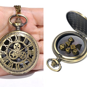 Roman Style Pocket watch Shell with metal dice for dnd patry with 45cm chain 5mm dice