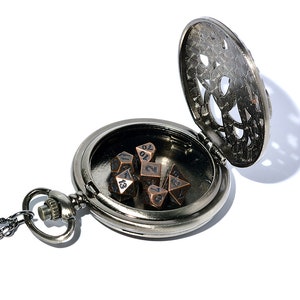 Montre de poche à quartz vintage avec couvercle creux, pieuvre rétro, bronze, avec 7 dés en laiton de 5 mm image 5