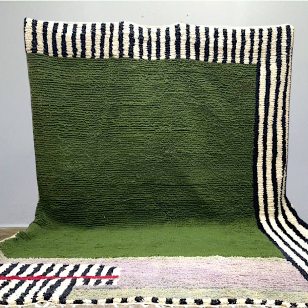 UNIQUE BENIOURAIN RUG, Green Moroccan Handmade Rug, Berber Rug, Checkered Striped Beniourain Rug, Parakeet Green And Green rug, Area Rug.